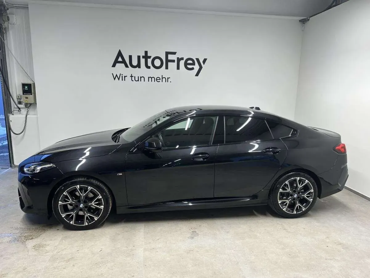 BMW 2 Series 2025 photo 2
