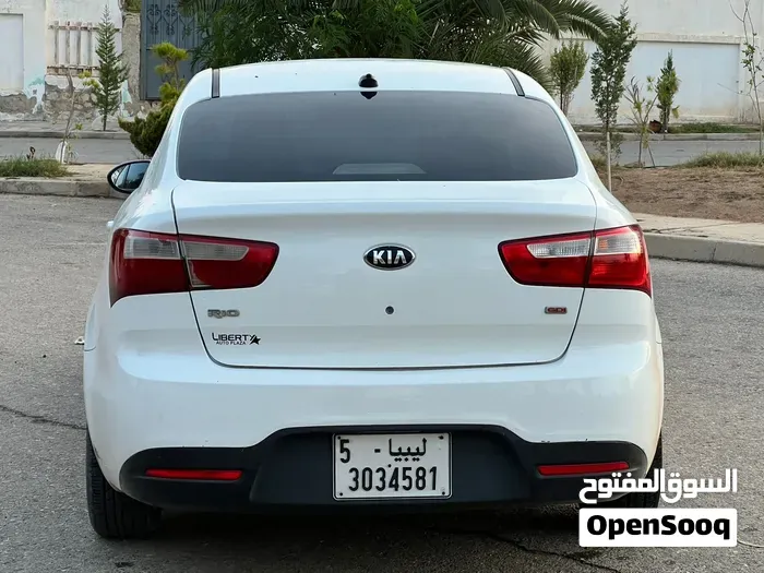 Kia Rio 2013 photo 4
