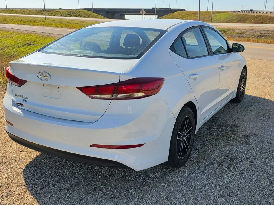 Hyundai Elantra 2017 photo 5