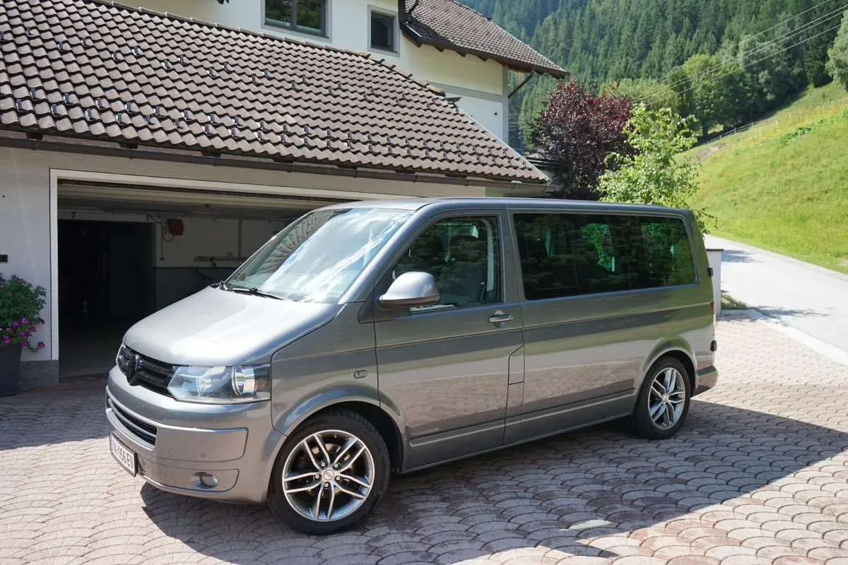 Volkswagen T5 2011 photo 3
