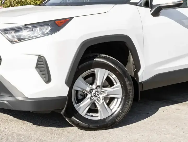 Toyota Rav4 Hybrid 2025 photo 3