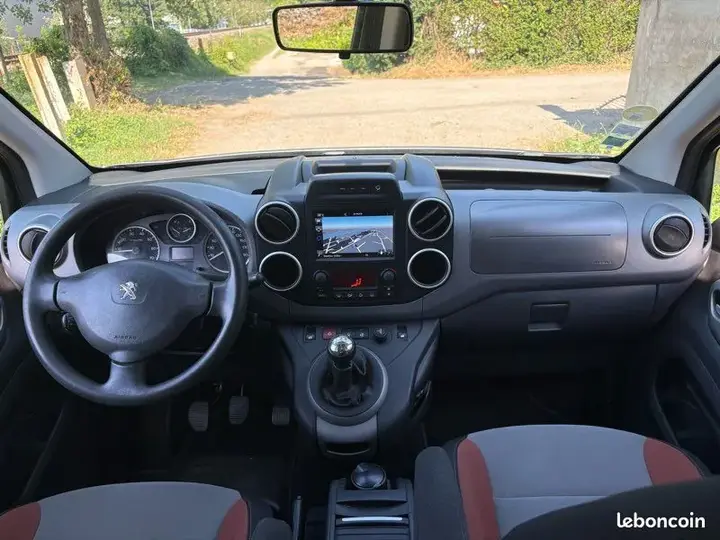Peugeot Partner Tepee 2016 photo 5