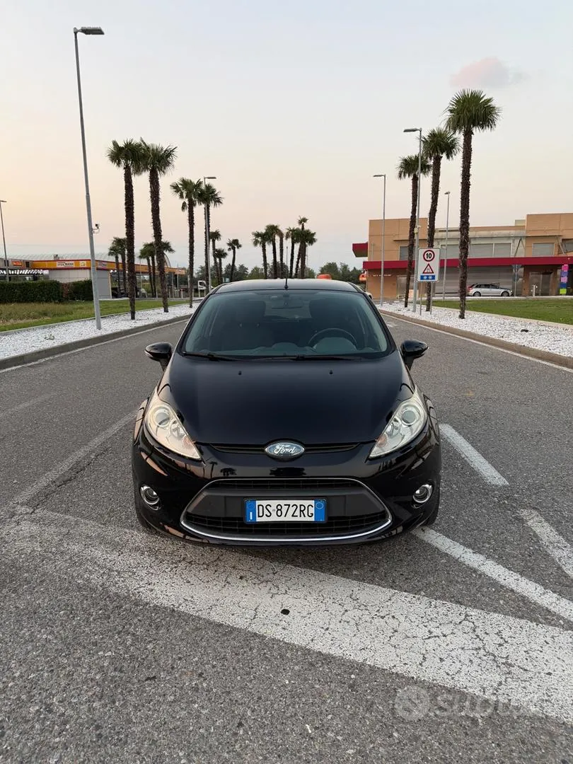 Ford Fiesta 2009 photo 2