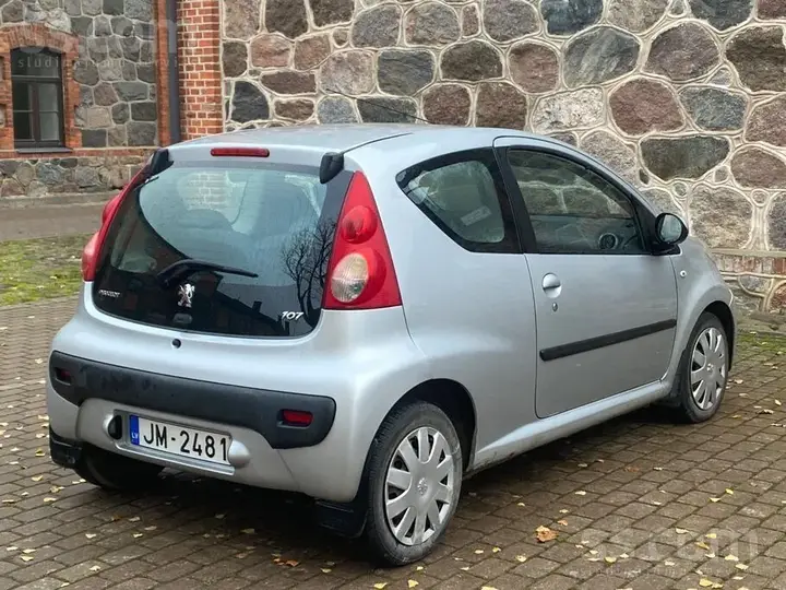 Peugeot 107 2008 photo 5