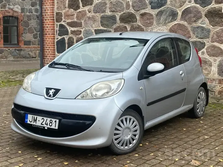 Peugeot 107 2008 photo 3