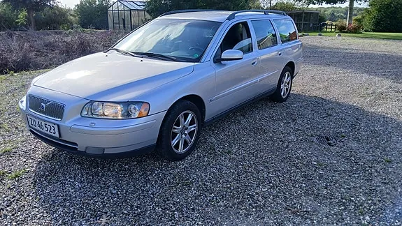Volvo V70 2006 photo 2