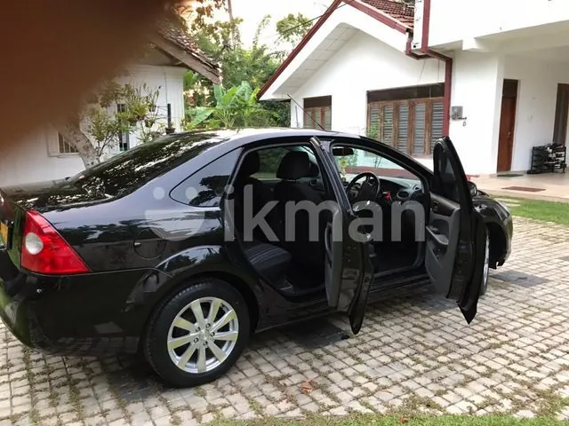 Ford Focus 2011 photo 3