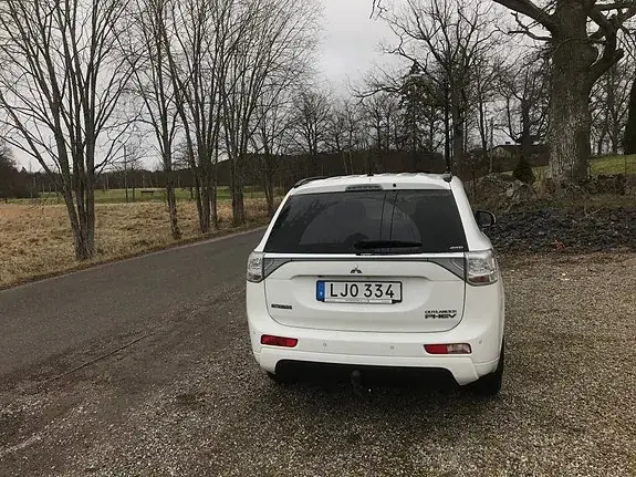 Mitsubishi Outlander 2014 photo 4