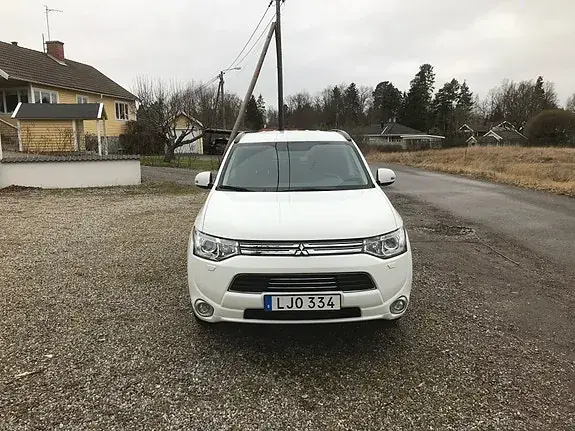 Mitsubishi Outlander 2014 photo 3