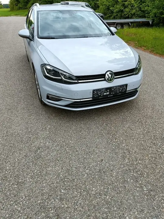 Volkswagen Golf Variant 2018 photo 2