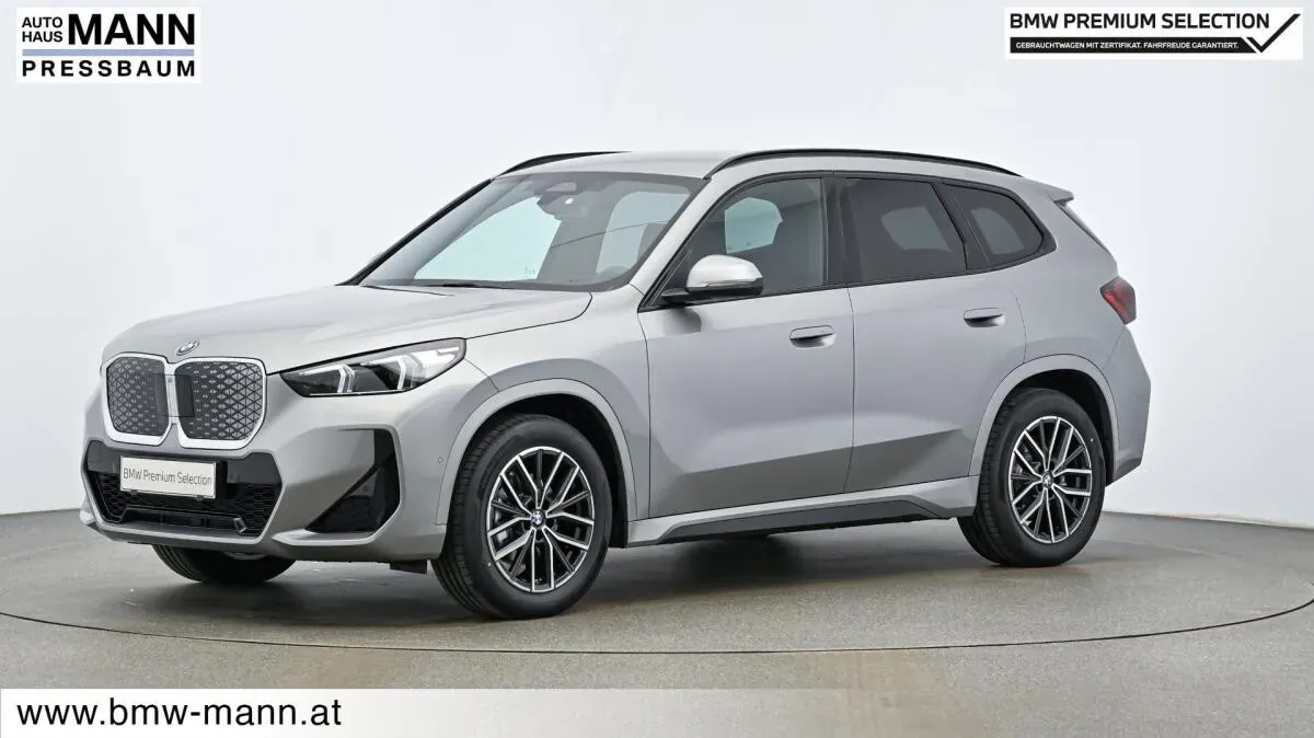 BMW Ix1 2025 photo 2