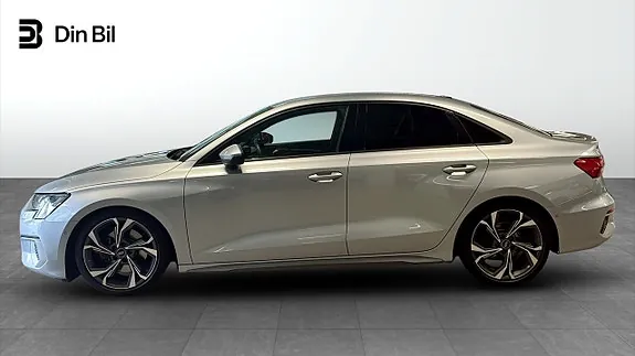 Audi A3 2022 photo 2