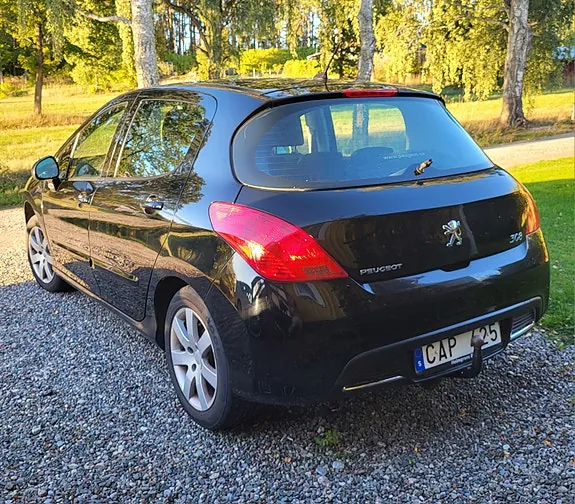 Peugeot 308 2010 photo 2