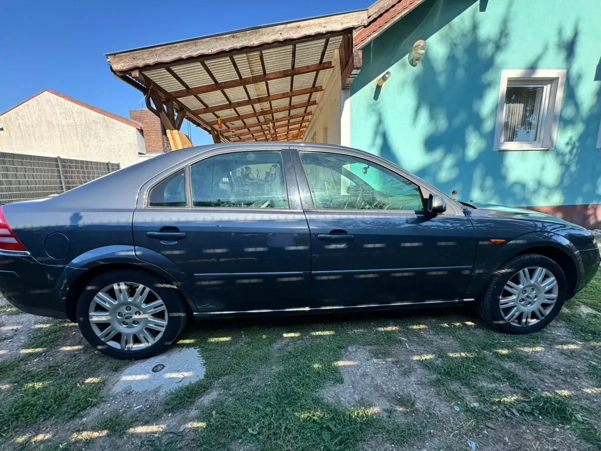 Ford Mondeo 2002 photo 3