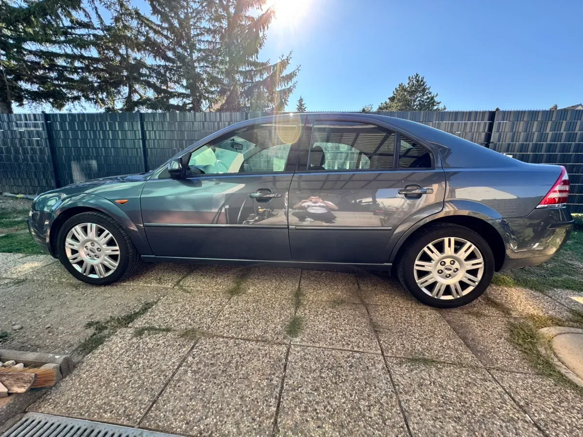 Ford Mondeo 2002 photo 2