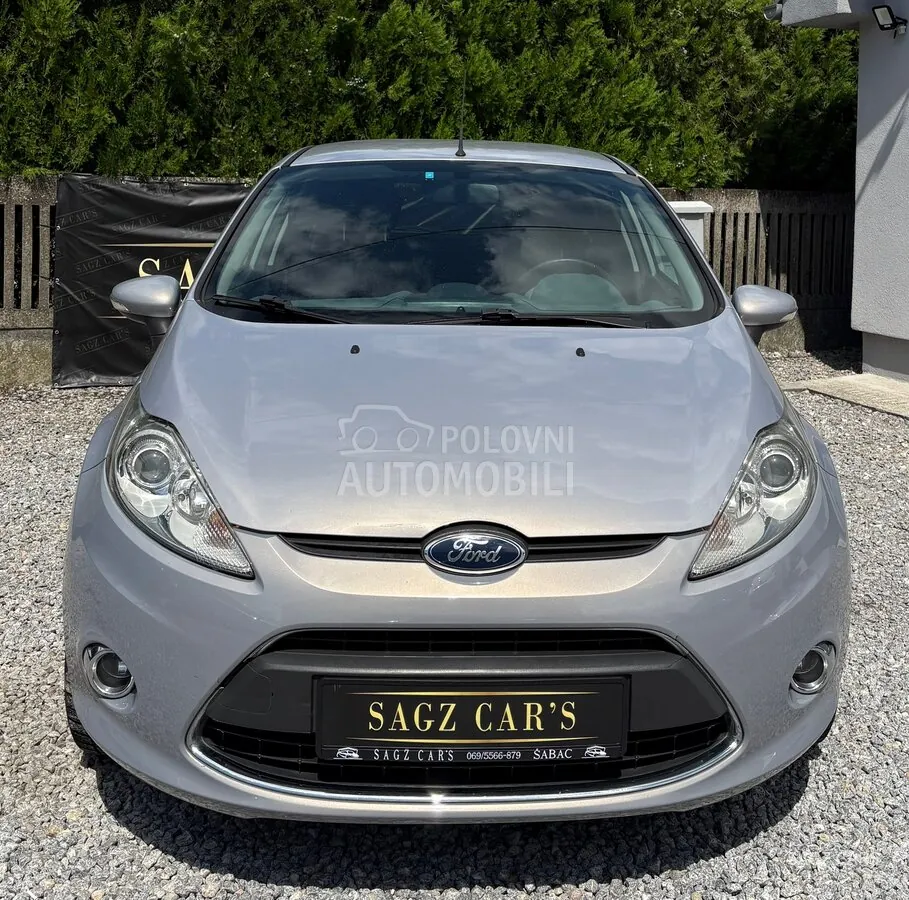 Ford Fiesta 2011 photo 2