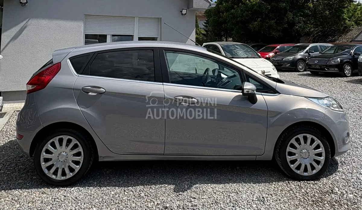 Ford Fiesta 2011 photo 5