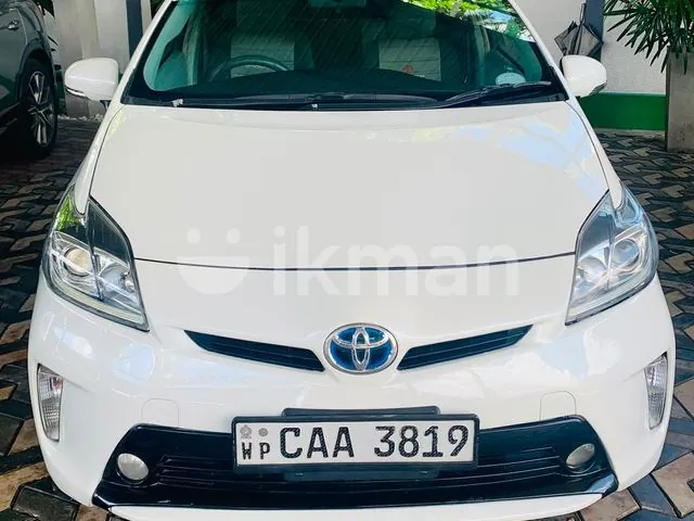Toyota Prius 2013 photo 2