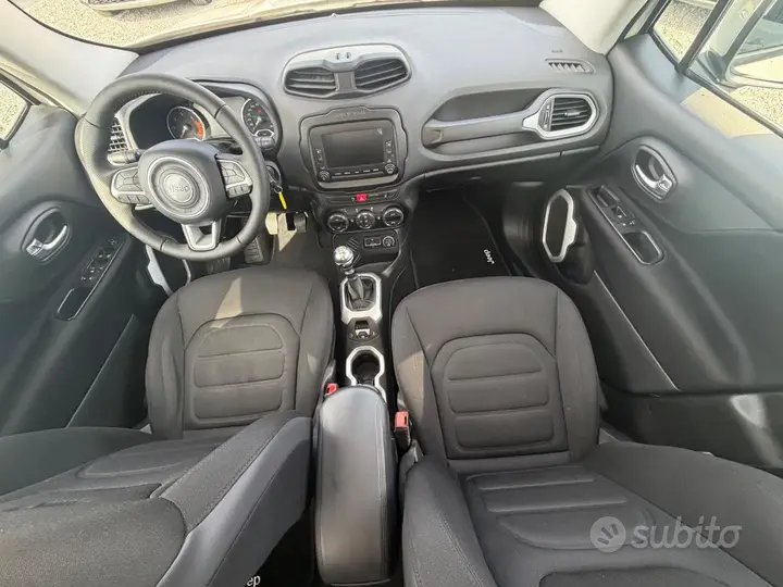 Jeep Renegade 2015 photo 3