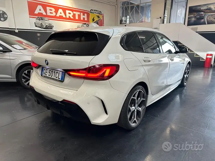 BMW 1 Series 2021 photo 2