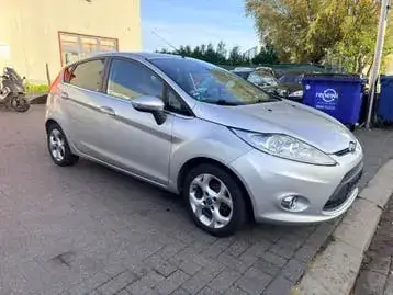 Ford Fiesta 2011 photo 2