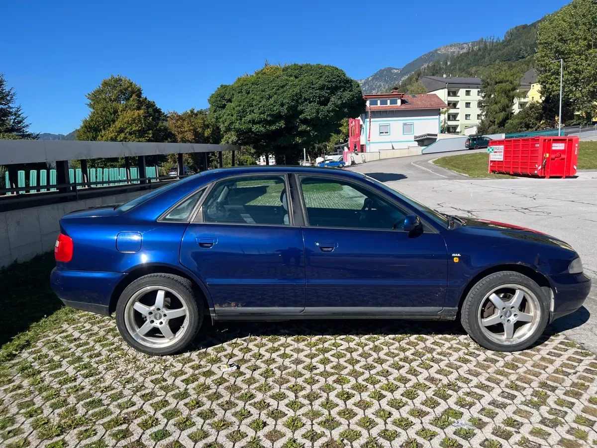 Audi A4 1998 photo 3