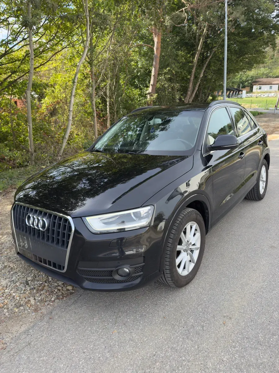 Audi Q3 2012 photo 2