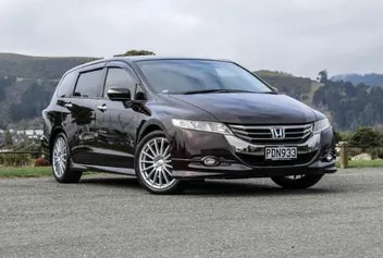 Honda Odyssey 2012 photo 2