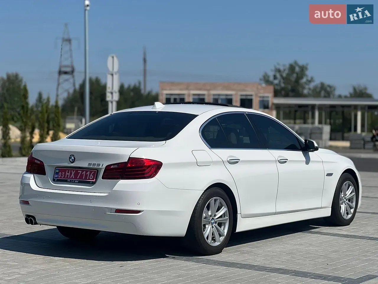 BMW 5 Series 2014 photo 4