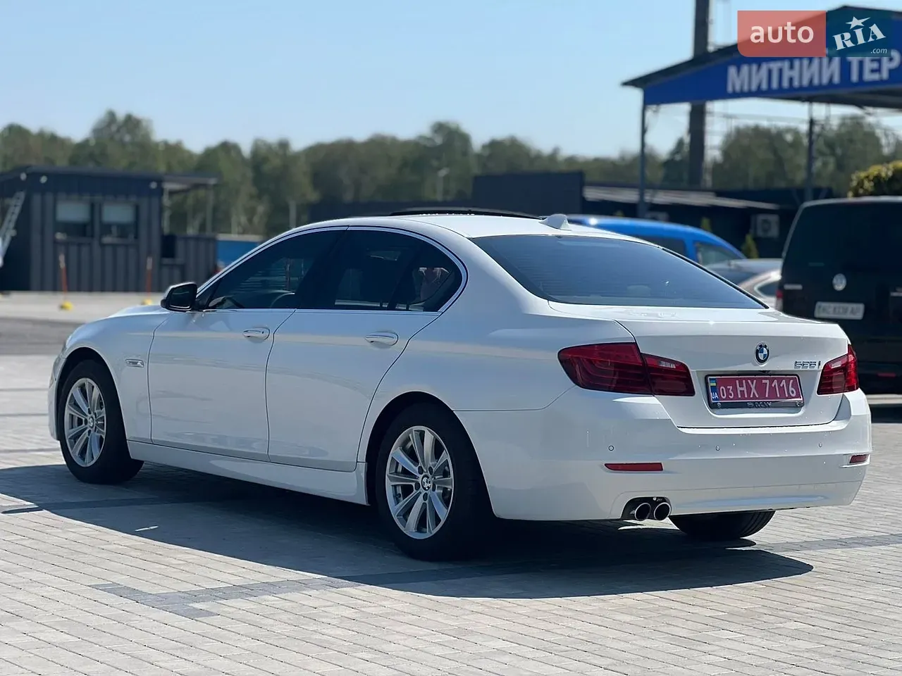 BMW 5 Series 2014 photo 3