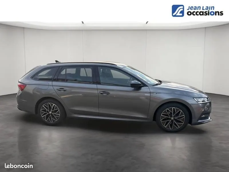 Skoda Octavia 2023 photo 4