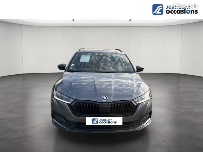 Skoda Octavia 2023 photo 2