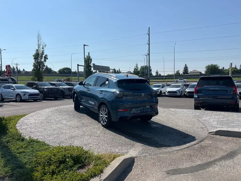 Buick Encore 2026 photo 3