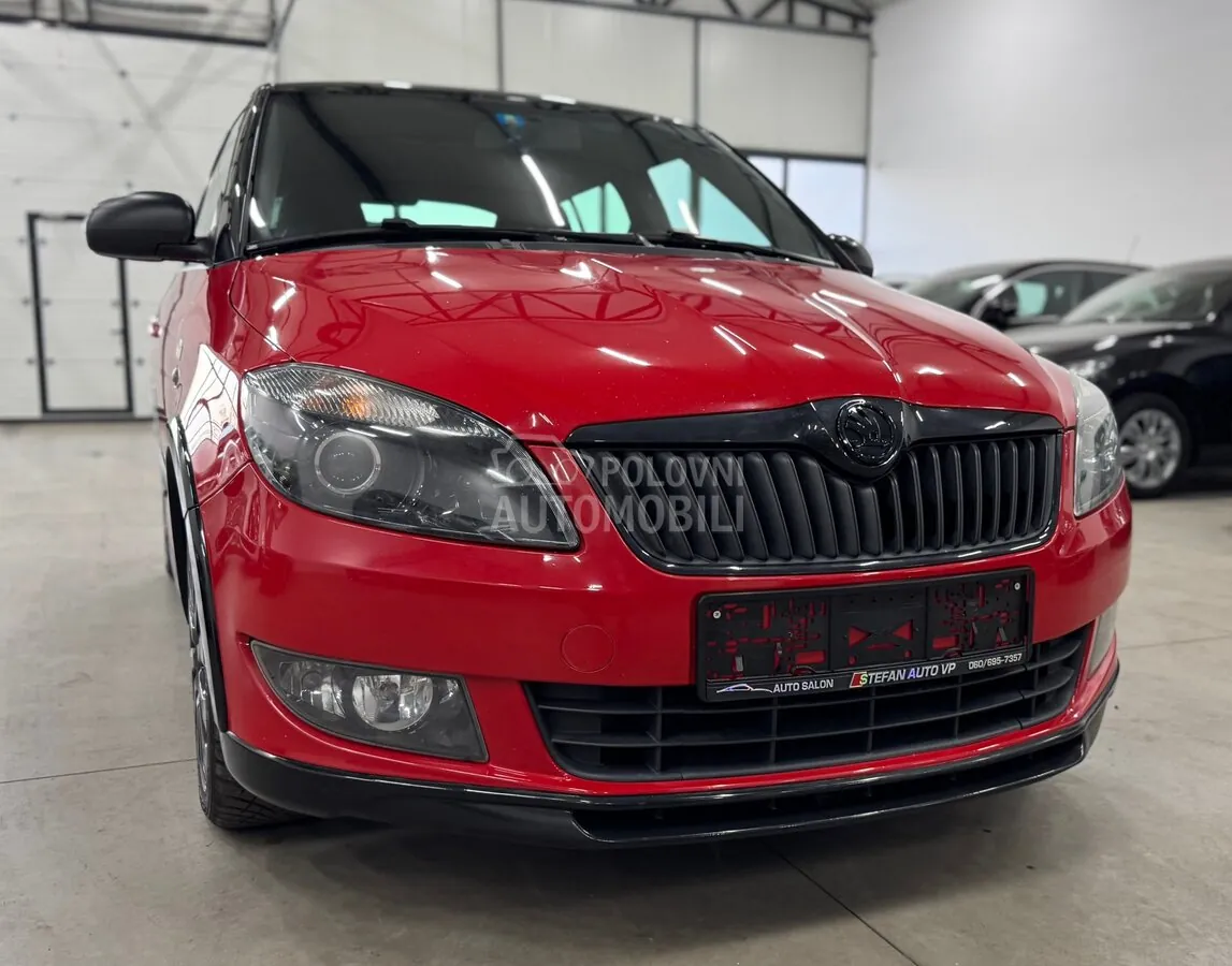 Skoda Fabia 2011 photo 3
