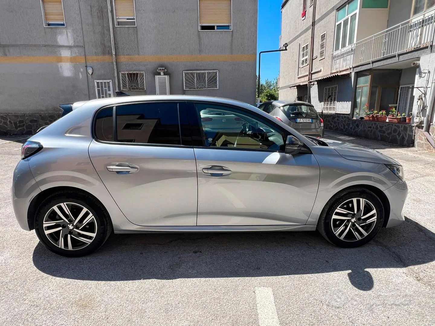 Peugeot 208 2020 photo 2
