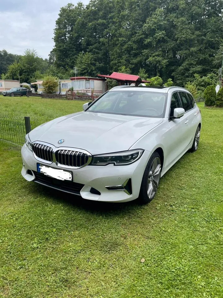 BMW 320I