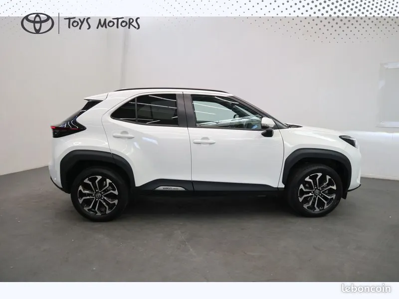 Toyota Yaris Cross 2025 photo 3