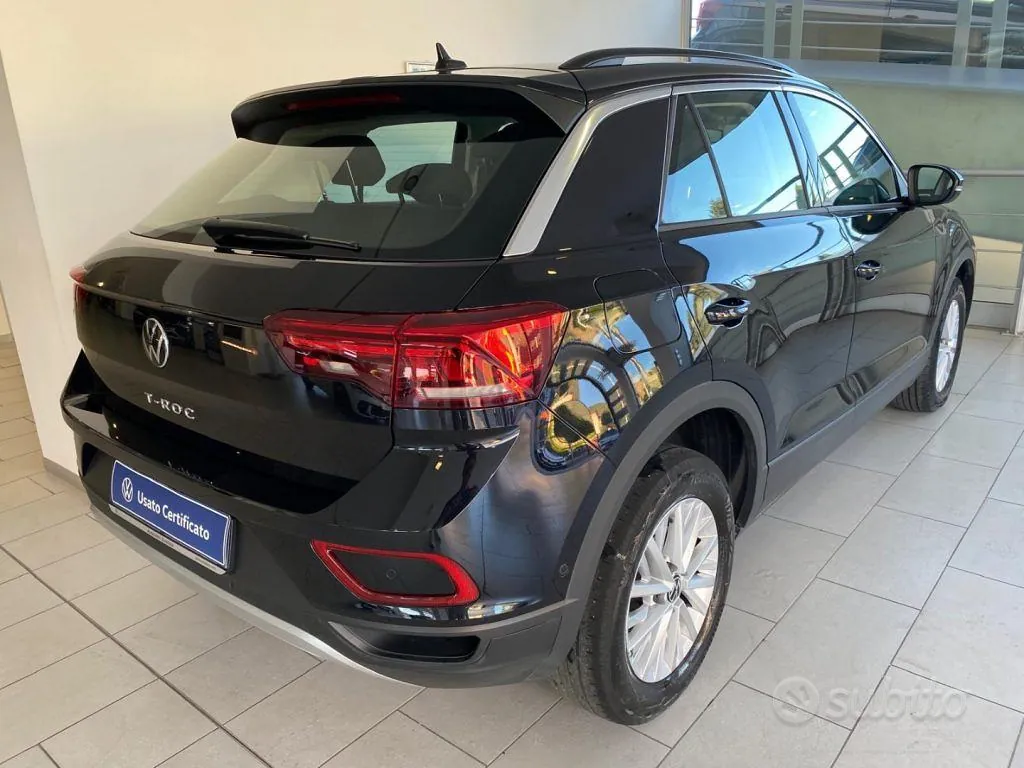 Volkswagen T-Roc 2023 photo 3