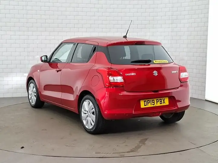 Suzuki Swift 2019 photo 2