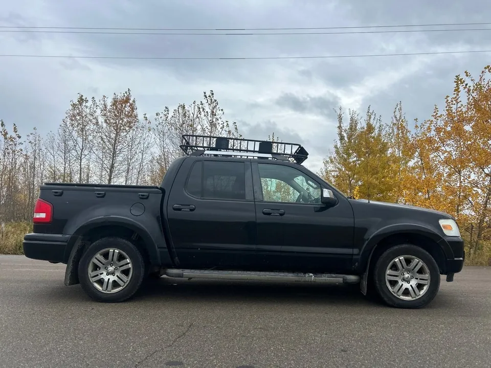Ford Explorer Sport Trac 2009 photo 2