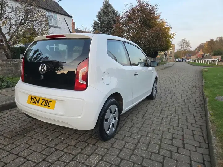 Volkswagen Up 2014 photo 5
