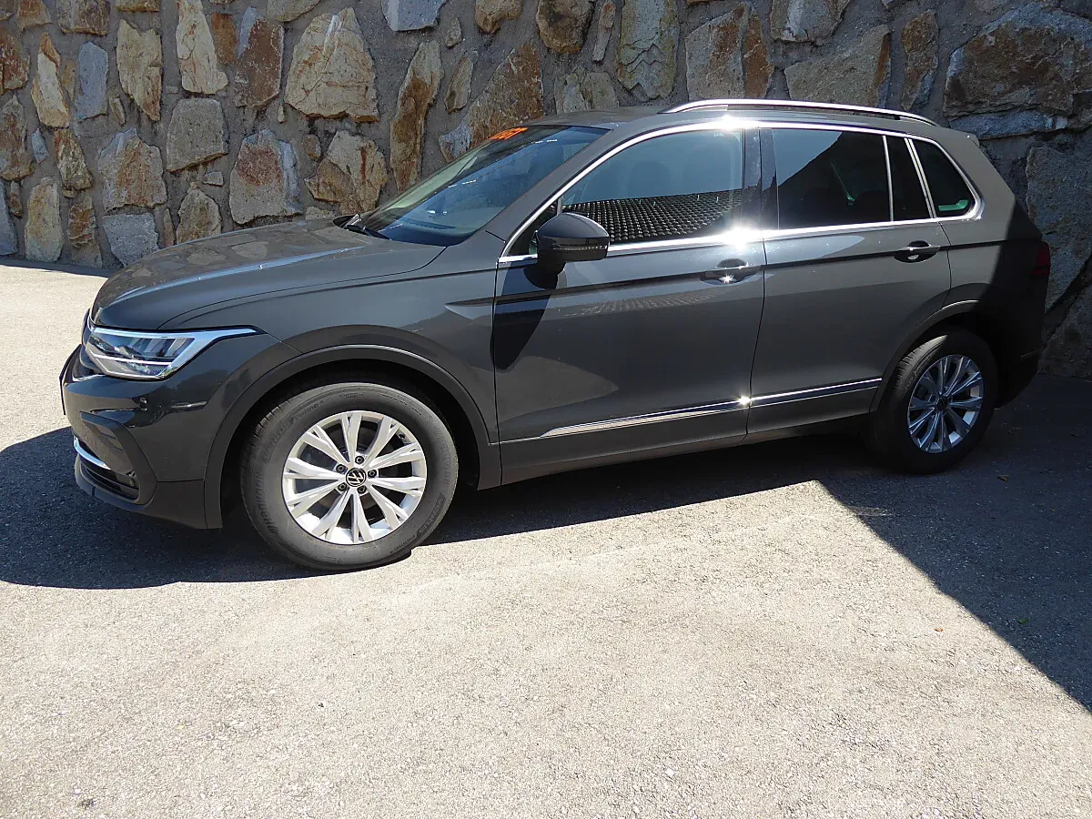 Volkswagen Tiguan 2022 photo 2