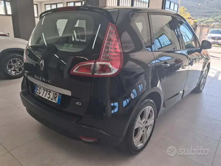 Renault Scenic 2011 photo 4