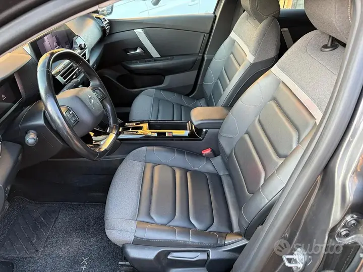 Citroen C4 2024 photo 2