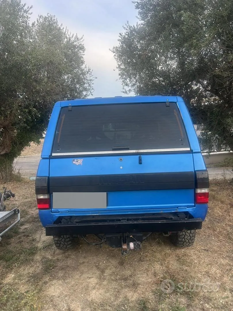 Nissan Patrol 1990 photo 2
