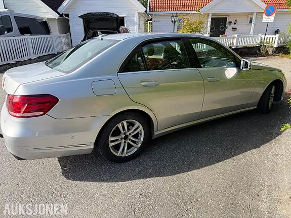 Mercedes-Benz E-Class 2013 photo 3