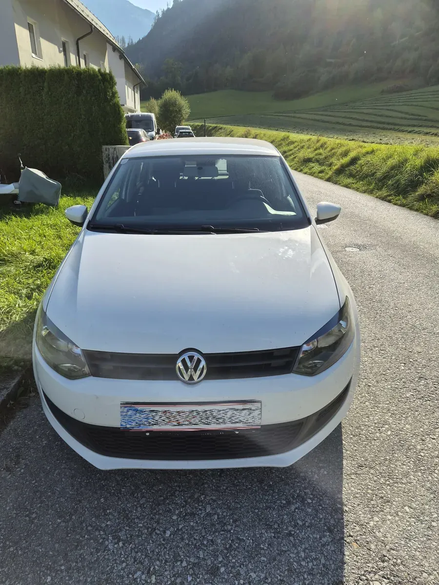 Volkswagen Polo 2011 photo 2