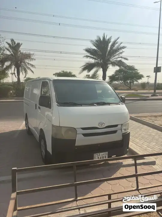 Toyota Hiace 2013 photo 5