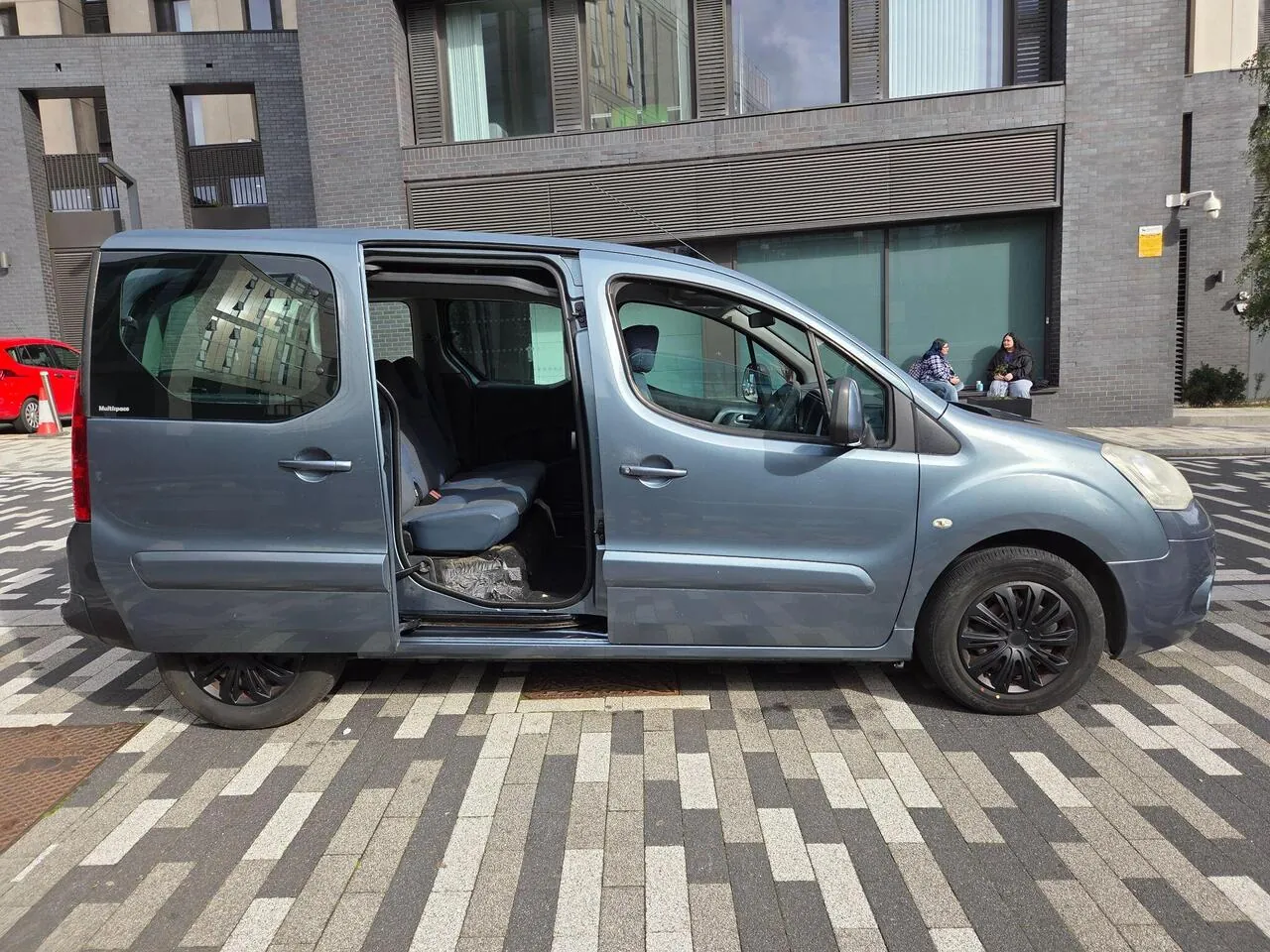 Citroen Berlingo 2011 photo 3
