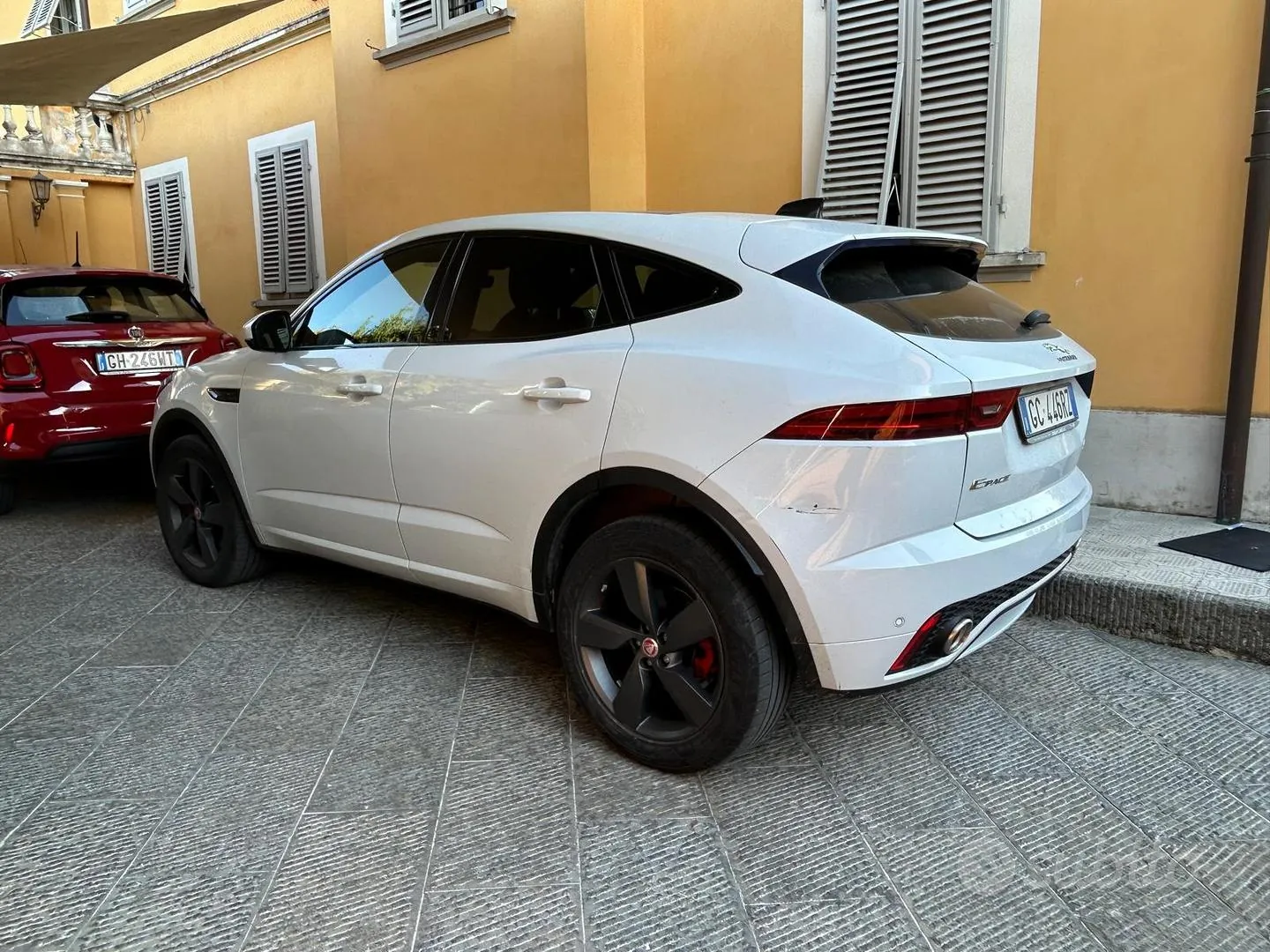 Jaguar E-Pace 2021 photo 3